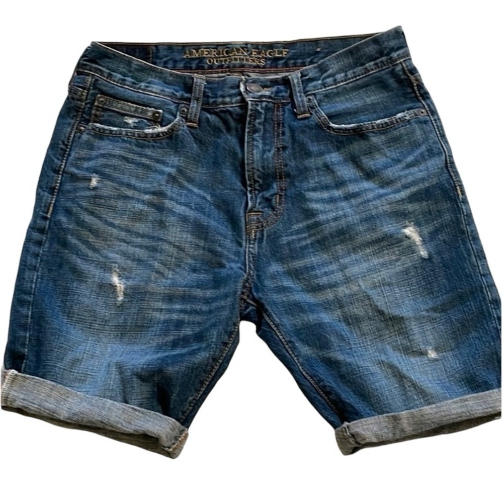 American Eagle Outfitters Distressed Shorts Size 30